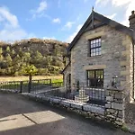 Winster * غْرانج أوفار ساندس